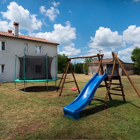 Villa Slivari Nedescina Luaran gambar